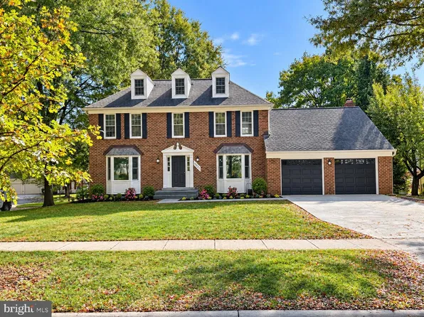 4921 Sweetbirch Dr, Rockville, MD 20853