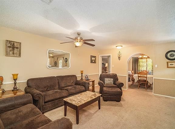 4th image of 3908 Cartist Dr