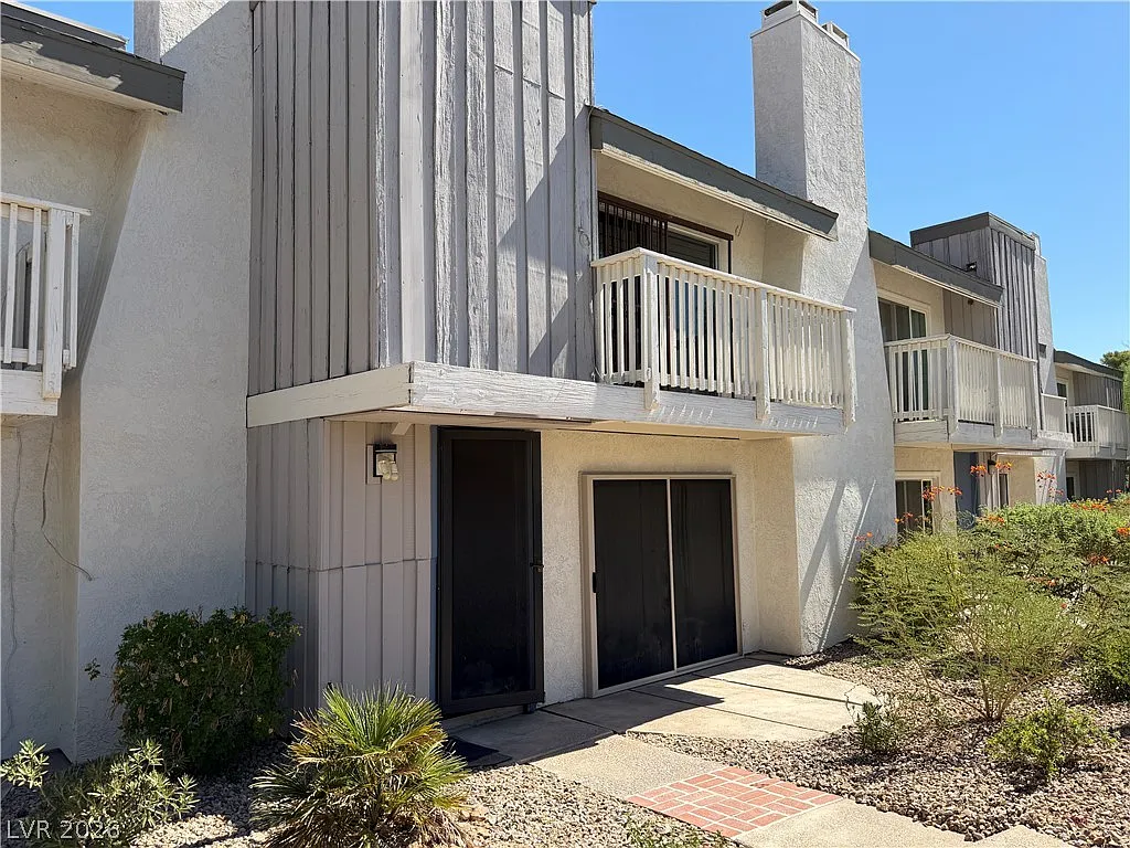 3 bed, 2.5 bath, 1533 sqft, $1,735 — Photo 1