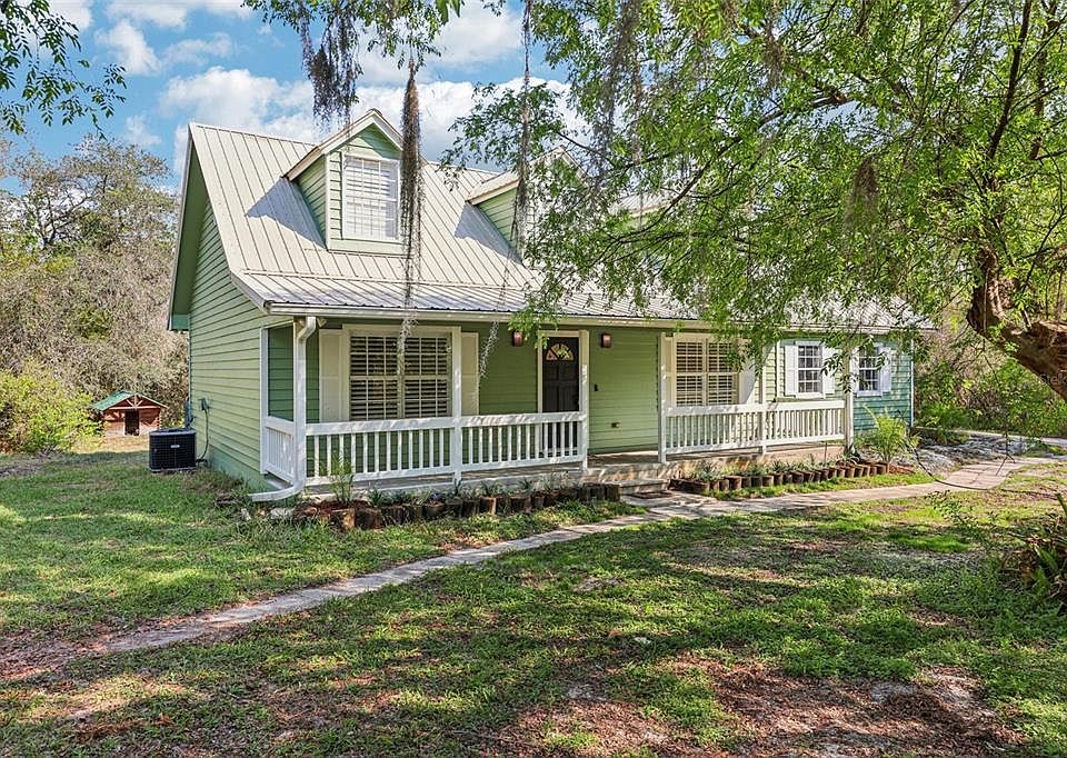 1st image of 490 Hidden Ridge Dr