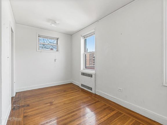 3rd image of 2600 Henry Hudson Pkwy APT 4D