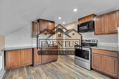 257 Winspear Ave #2 Photo 1