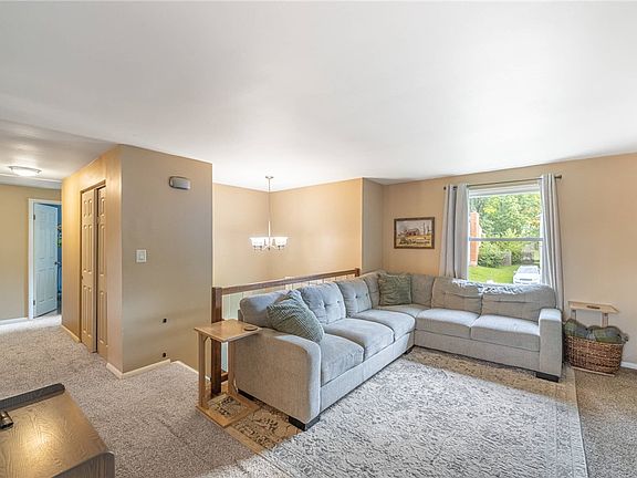 3rd image of 2026 Munich Ave