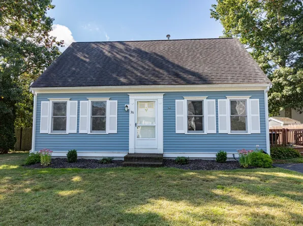 36 Redwood Cir, Pembroke, MA 02359