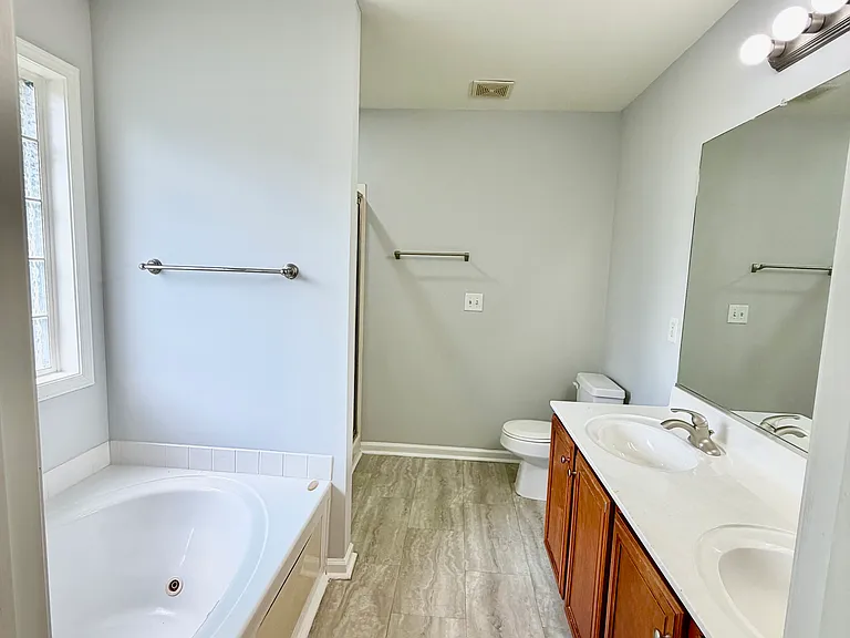 3935 Blairwood St — Photo 15