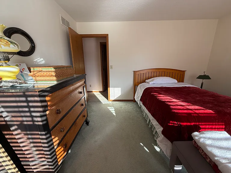 bedroom #4: double bed, closet