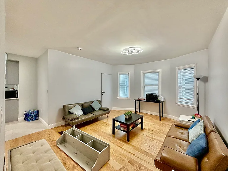 305 Washington St #1A — Photo 11