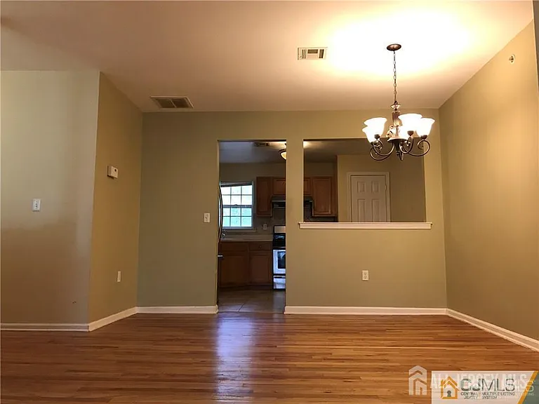 141 Forest Dr — Photo 6