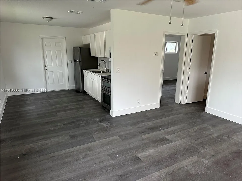 117 SE 2nd Ave #1
