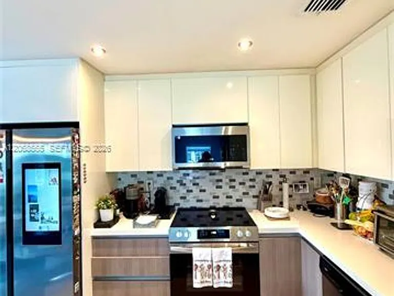 5042 NW 114th Ct #Townhouse 5042 — Photo 1