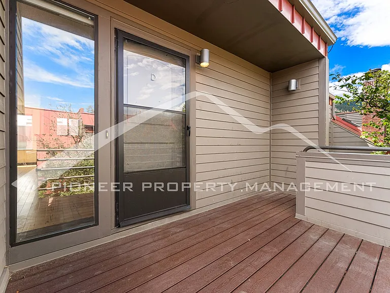 780 Walnut St #D — Photo 3
