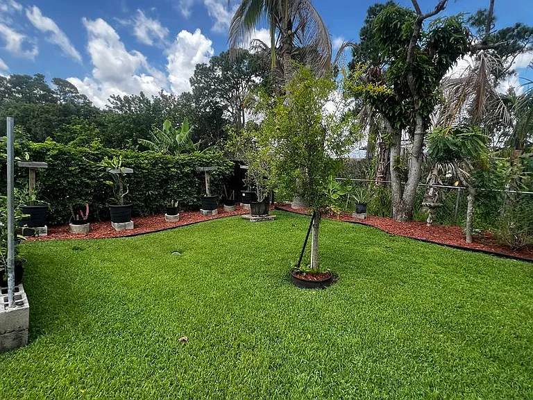 173 SE Fallon Dr — Photo 42