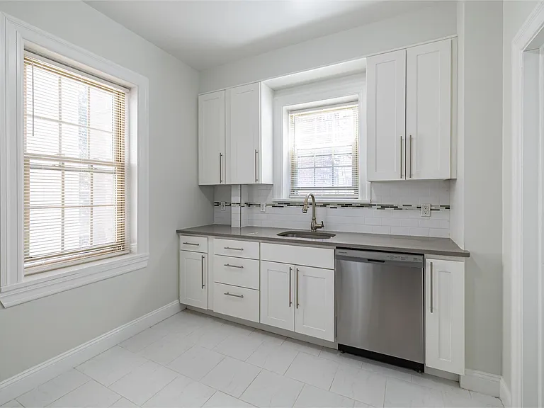 128 Broad Street Apartments — Photo 22