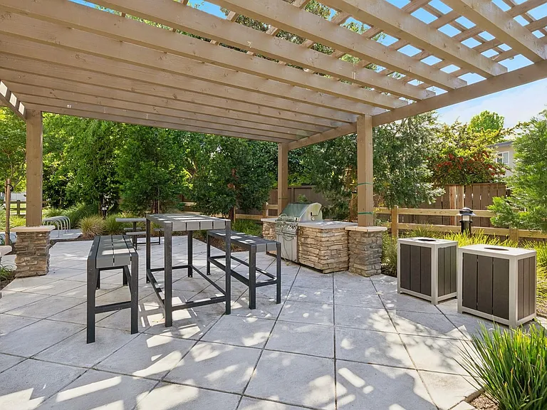 665 Alamo Ct — Photo 19