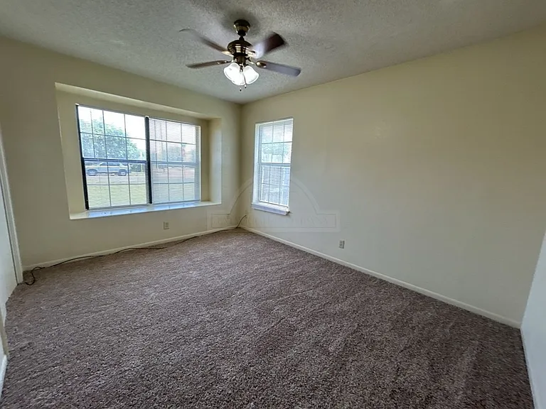 3319 Westrim Dr — Photo 14