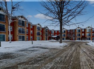 40 Pearl St #201, Smiths Falls, ON K7A5B5