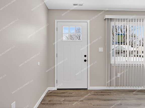 5th image of 26294 Woodmont St
