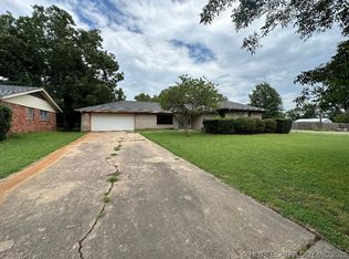 606 Diamond St, Holdenville, OK 74848