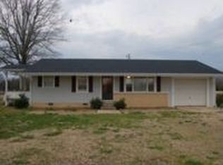1735 Sandhill Ave, Baldwyn, MS 38824