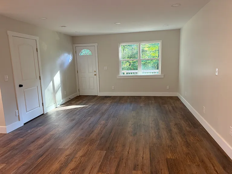 226 Pine Hill Rd — Photo 3