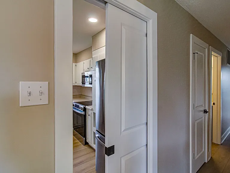 9521 Mobile Dr — Photo 19