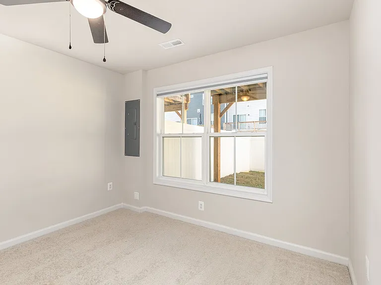 3916 Applegate Ct — Photo 25