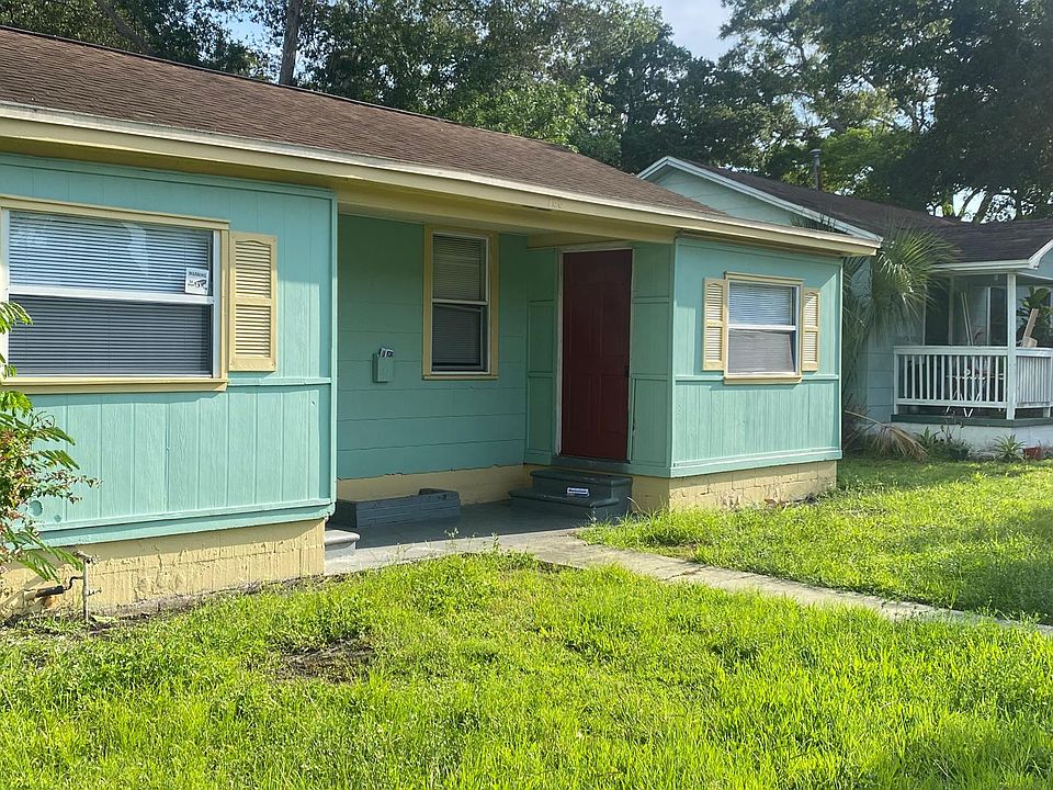 1st image of 760 18th Ave S