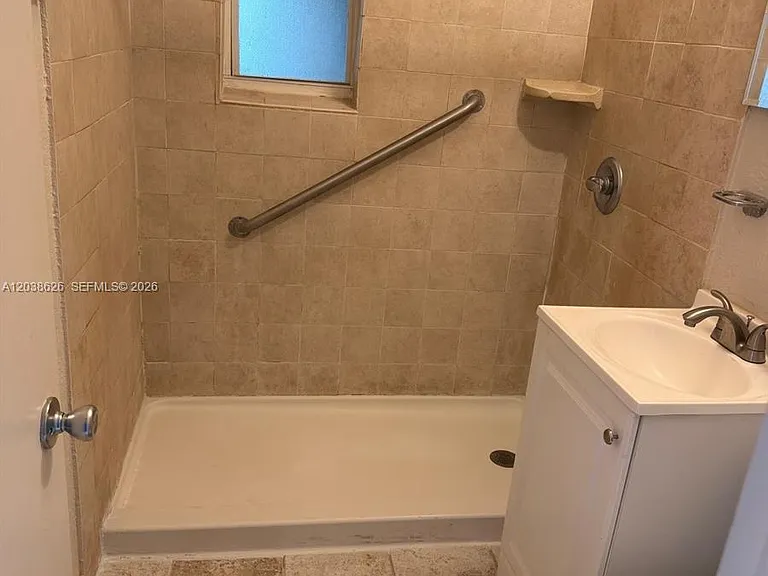 1600 NW 13th Ct — Photo 11