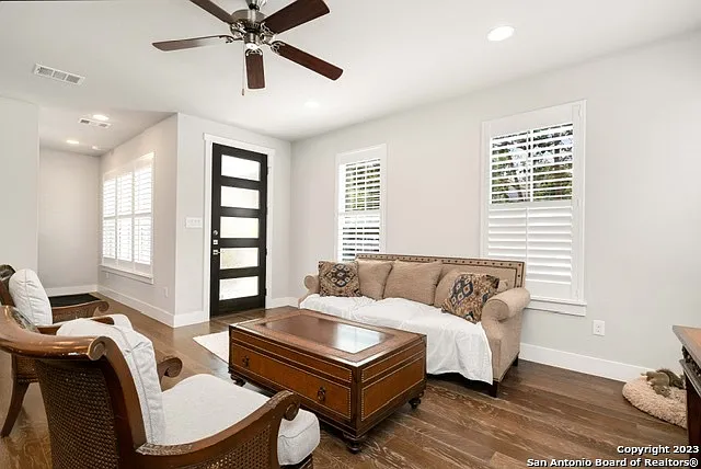 223 Claremont Ave #101 — Photo 6