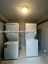303 NW 7th St #1-2 — Photo 8