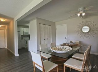 7 Admiralty Dr APT 11, Middletown, RI 02842
