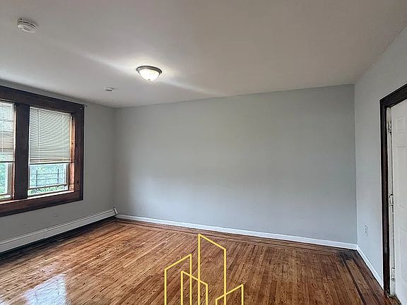 3rd image of 658 Sanford Ave #Gg