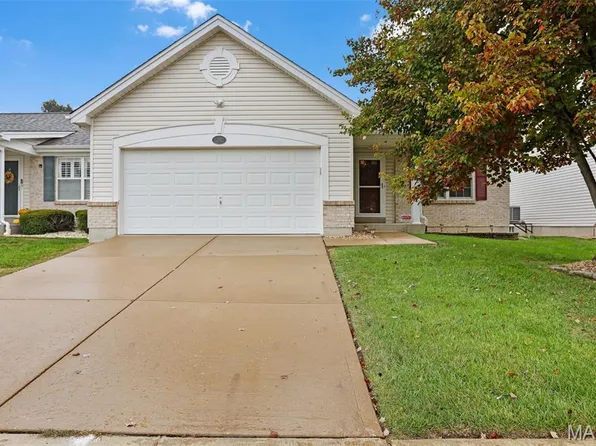 12112 McKelvey Pl, Bridgeton, MO 63044