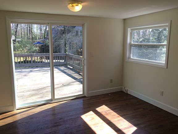 4th image of 2102 Dellwood Dr