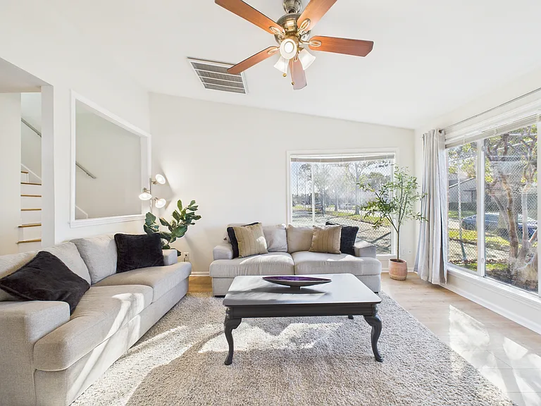 7836 Bateman Ln — Photo 6