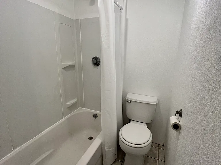 138 Hampshire St #3 — Photo 16