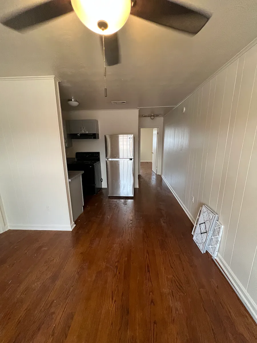 Building Photo - 20 Hickory Ave #F