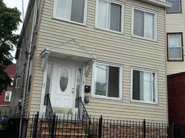 107 10th St, Passaic City, NJ 07055