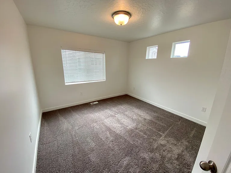 4258 W Bromwell Ct — Photo 7