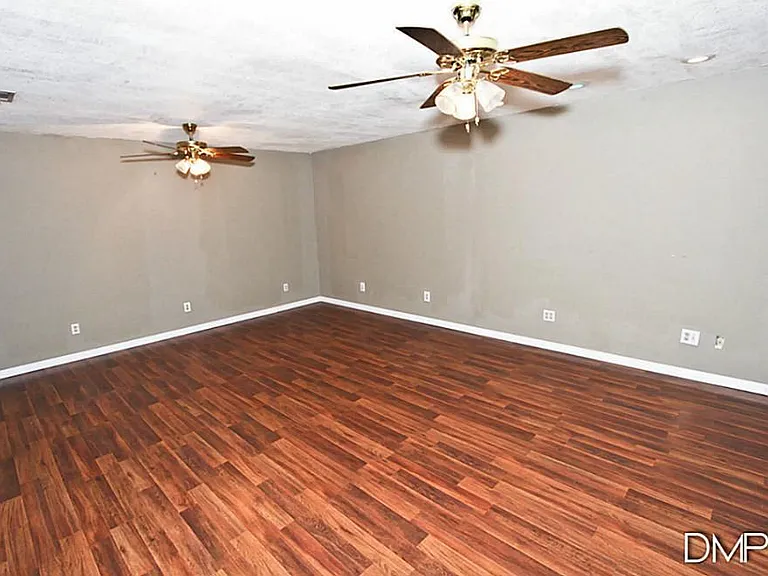 16719 Sky Blue Ln — Photo 3