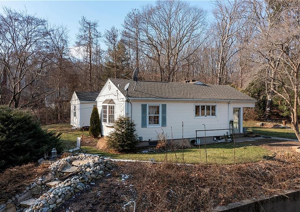 1765 Division Rd, East Greenwich, RI 02818 Zillow