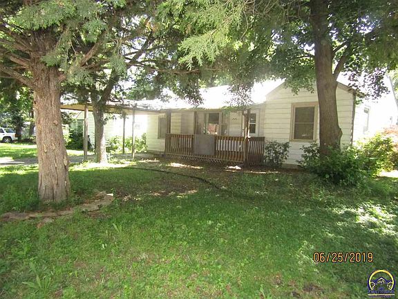 3rd image of 2420 SE Virginia Ave