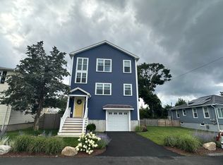 93 Post Island Rd, Quincy, MA 02169