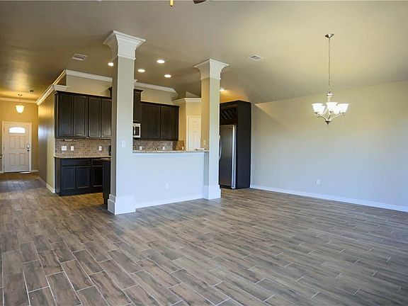 4th image of 2221 Mangrove Dr