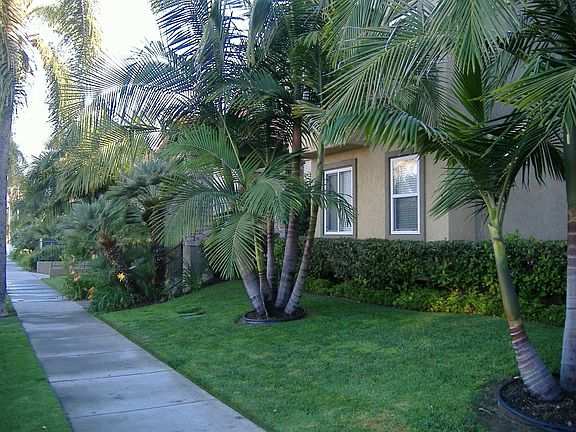 2nd image of 4222 Menlo Ave Unit 14