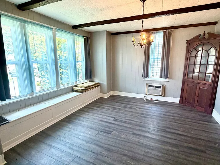 101 Roselawn Ave — Photo 6