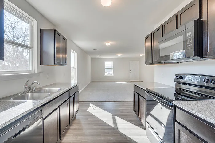 2327 Jodi Ln — Photo 9