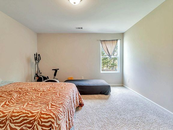 4th image of 5919 Amberwood Ln