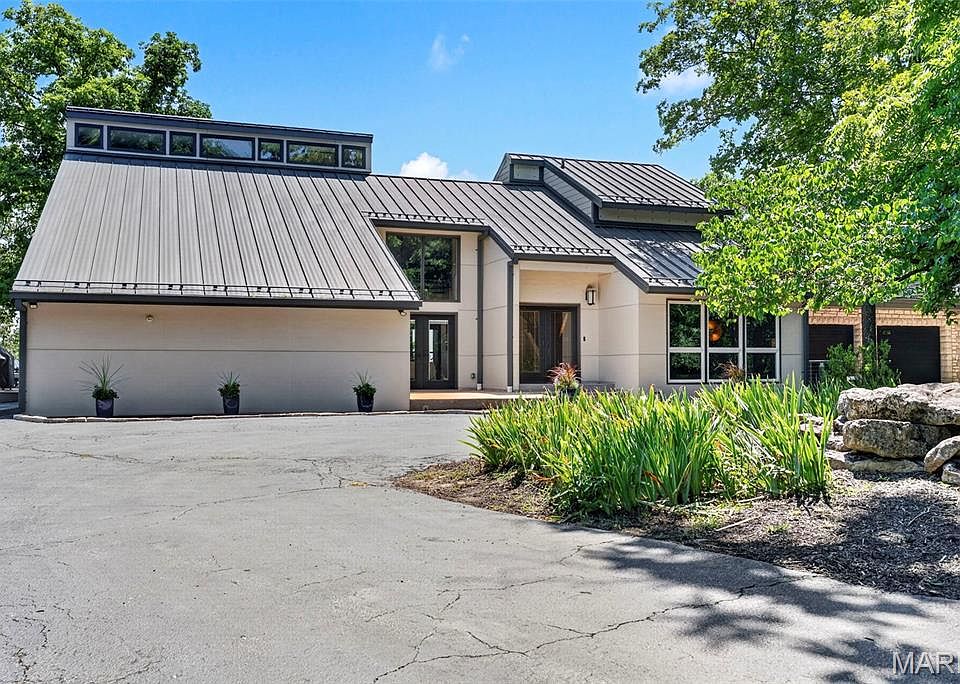 1st image of 47 Rockwood Forest Hl