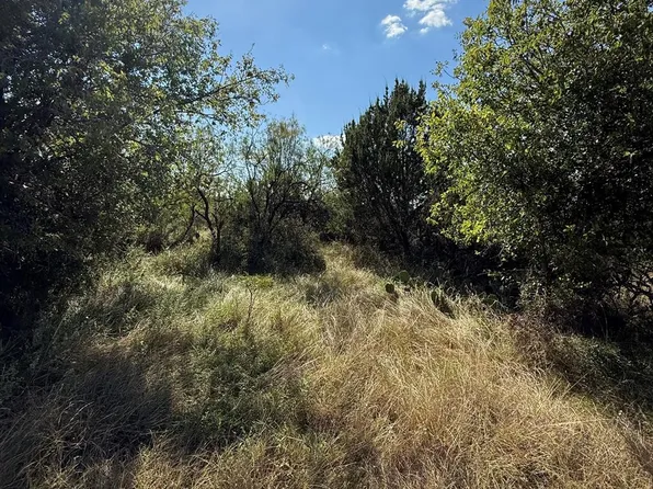 10505 Twin Lakes Ln, San Angelo, TX 76904